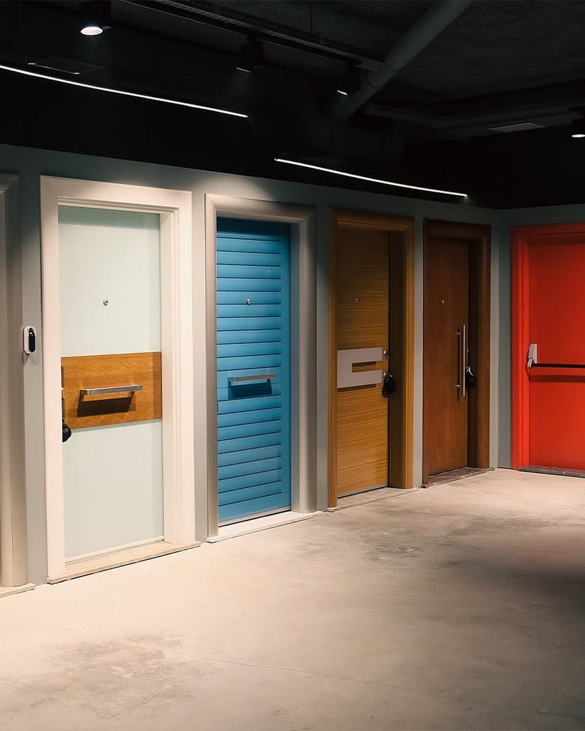 Bozkent showroom'unda Sur çelik kapı teşhiri