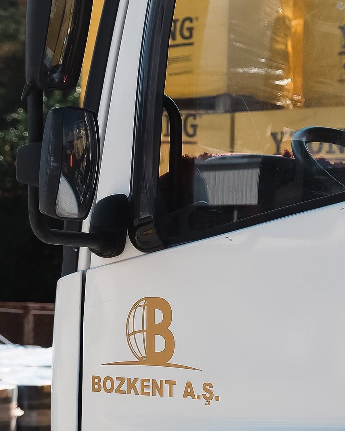 Ytong yüklü Bozkent A.Ş. kamyonu